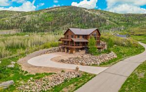 Grand Mesa Mountain Retreat with Hot Tub & Panoramic Views - Mesa, Colorado