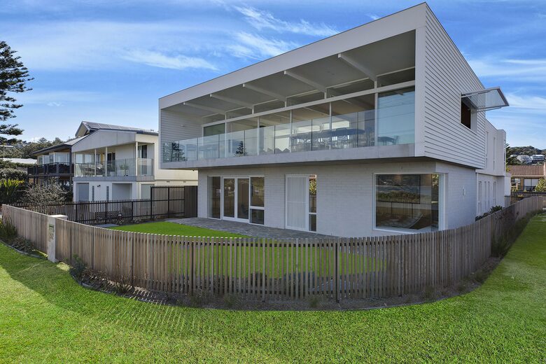 Beachfront Elegance with Panoramic Coastal Views & Private Mineral Pool - Copacabana, Australia