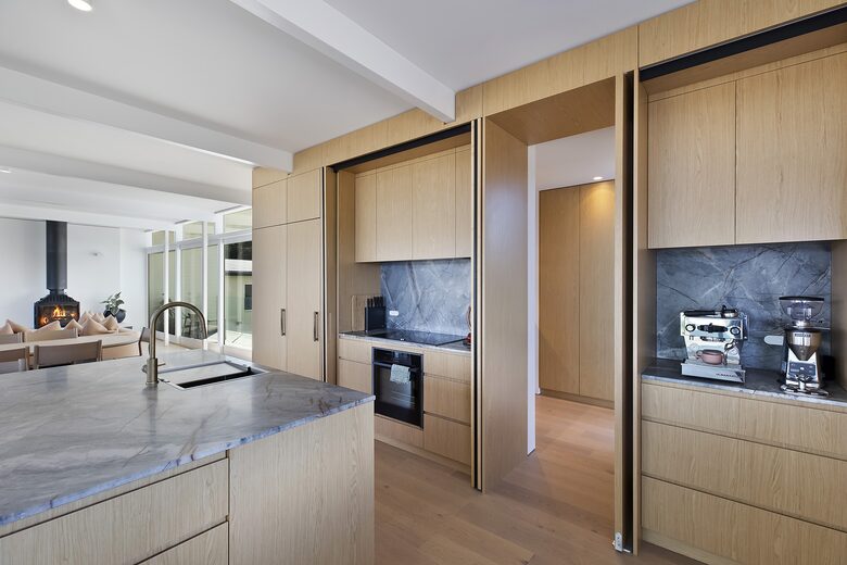Beachfront Elegance with Panoramic Coastal Views & Private Mineral Pool - Copacabana, Australia