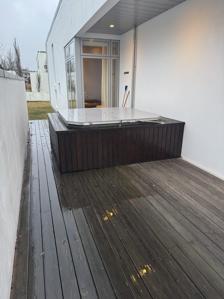 Sophisticated Retreat Near Reykjavik - Garðabær, Iceland