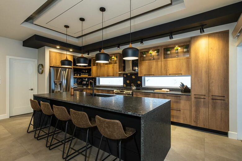 Mountain Golf Retreat: 5-Bedroom near Tremblant Ski Resort - Mont-Tremblant, Canada