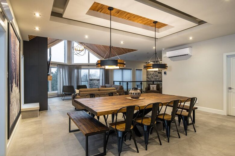 Mountain Golf Retreat: 5-Bedroom near Tremblant Ski Resort - Mont-Tremblant, Canada