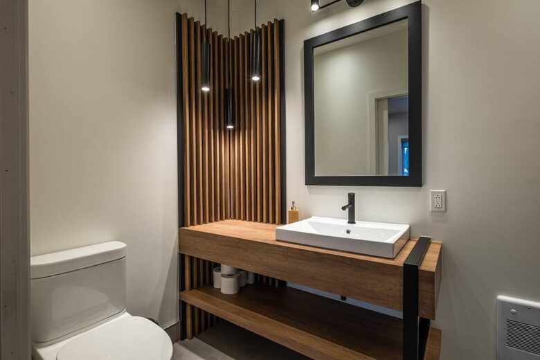 Mountain Golf Retreat: 5-Bedroom near Tremblant Ski Resort - Mont-Tremblant, Canada