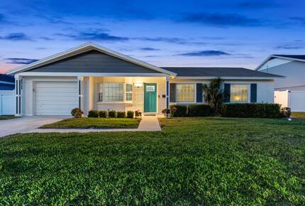 Serene Canal-Front Haven with Private Dock and Manatee Views - Tampa, Florida