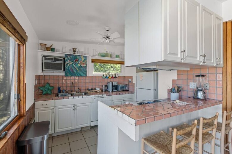 A Bayfront Ocean Beach Retreat - Ocean Beach, New York