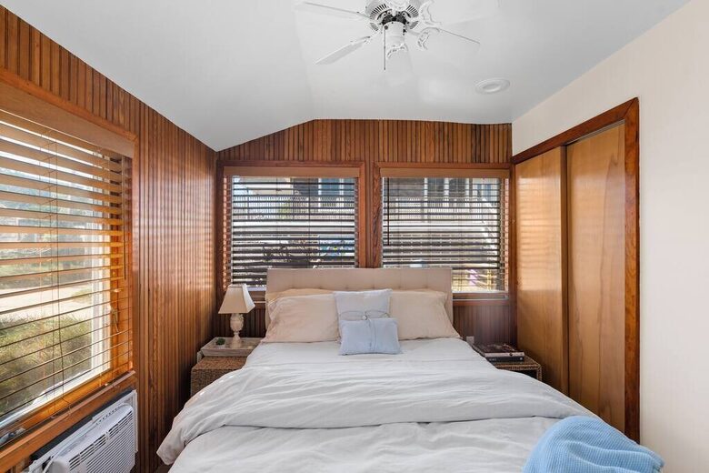 A Bayfront Ocean Beach Retreat - Ocean Beach, New York