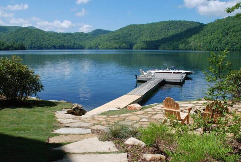 A Private Retreat on Nantahala Lake - Topton, North Carolina