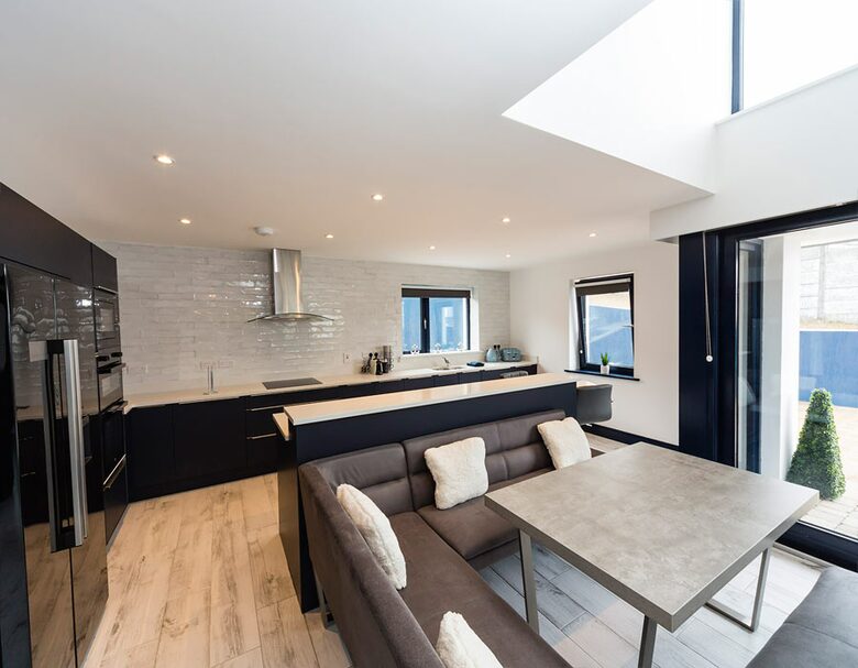 Featherbed House | Elegant Coastal Retreat in Kinsale - Kinsale, Ireland