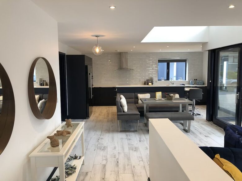 Featherbed House | Elegant Coastal Retreat in Kinsale - Kinsale, Ireland