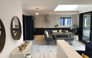 Featherbed House | Elegant Coastal Retreat in Kinsale - Kinsale, Ireland