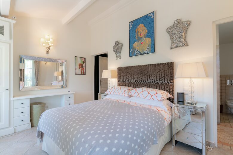 Exclusive Mediterranean Oasis with Panoramic Golf Views - Gassin, St. Tropez, France
