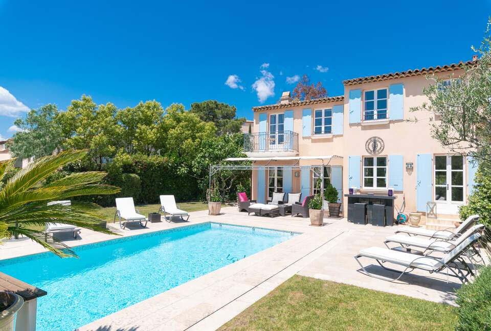 Exclusive Mediterranean Oasis with Panoramic Golf Views - Gassin, St. Tropez, France