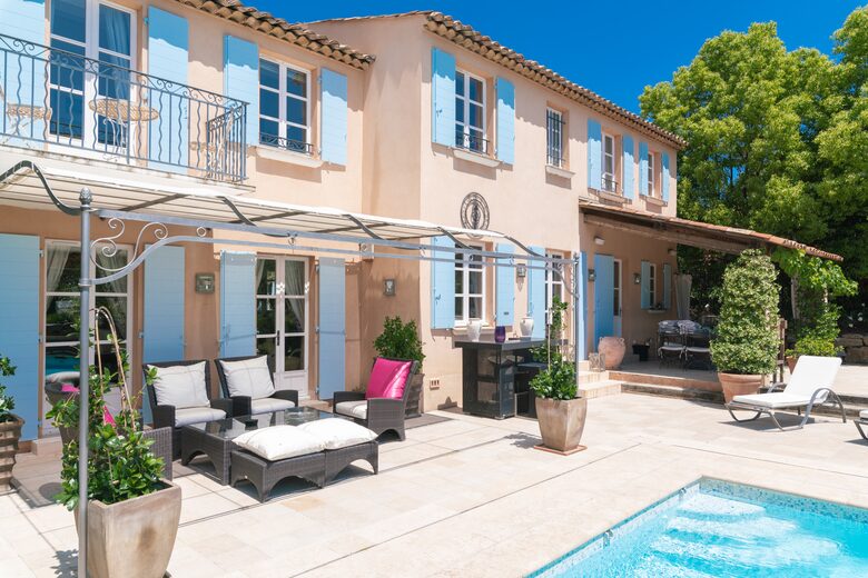 Exclusive Mediterranean Oasis with Panoramic Golf Views - Gassin, St. Tropez, France