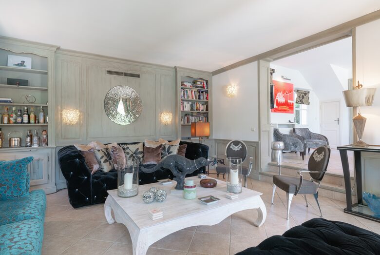 Exclusive Mediterranean Oasis with Panoramic Golf Views - Gassin, St. Tropez, France