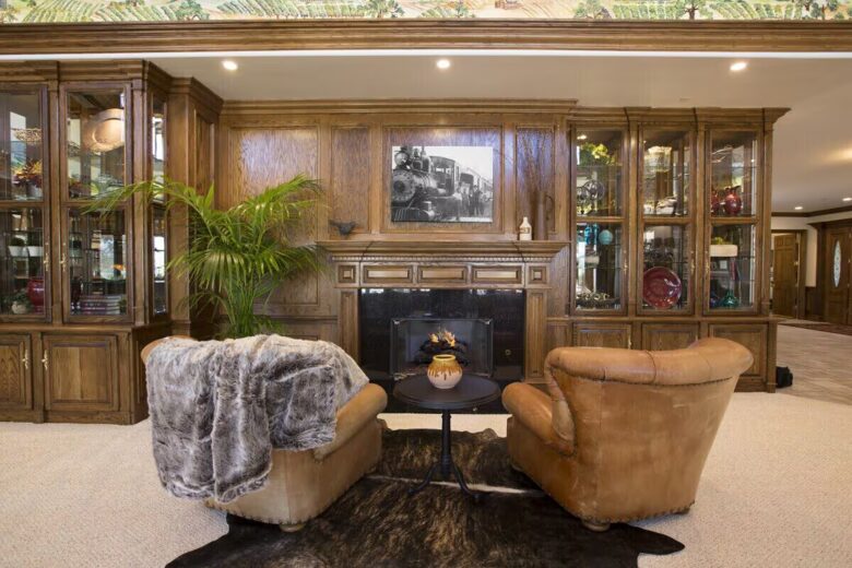 Prestigious Wine Country Farmhouse with Pool & Vineyard Views - Ballard, California