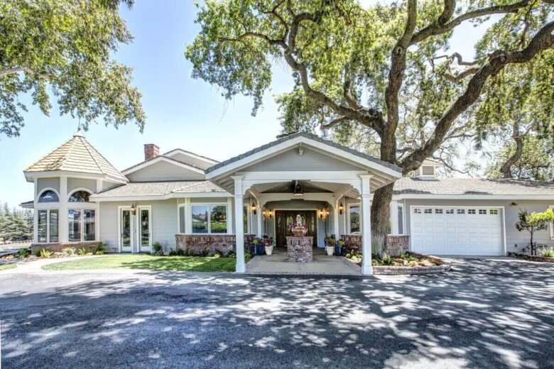 Prestigious Wine Country Farmhouse with Pool & Vineyard Views - Ballard, California