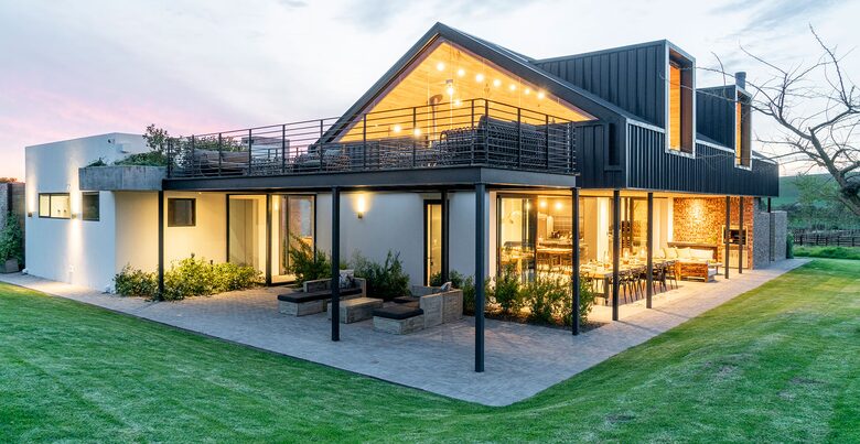 Sophisticated Farm Manor with Expansive Views and Luxurious Touches - Lynedoch, Stellenbosch, South Africa