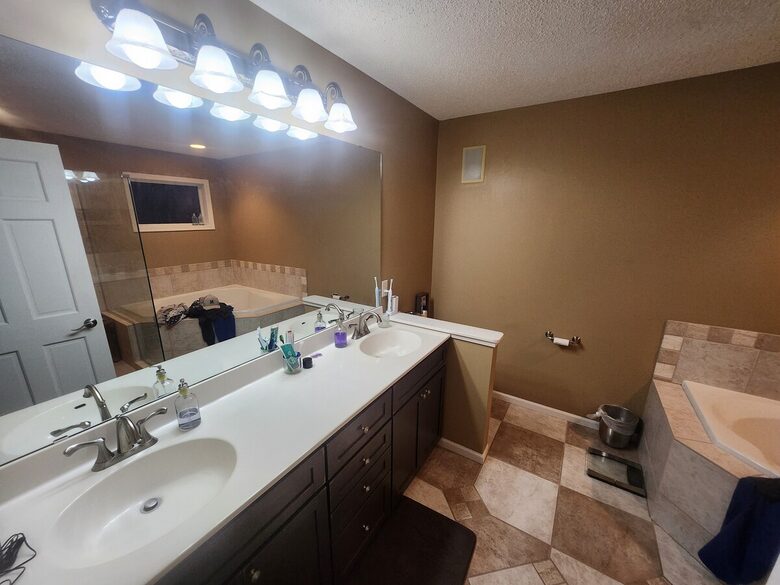 Spacious Shakopee Escape | Near Casino, Valleyfair & Twin Cities - Shakopee, Minnesota