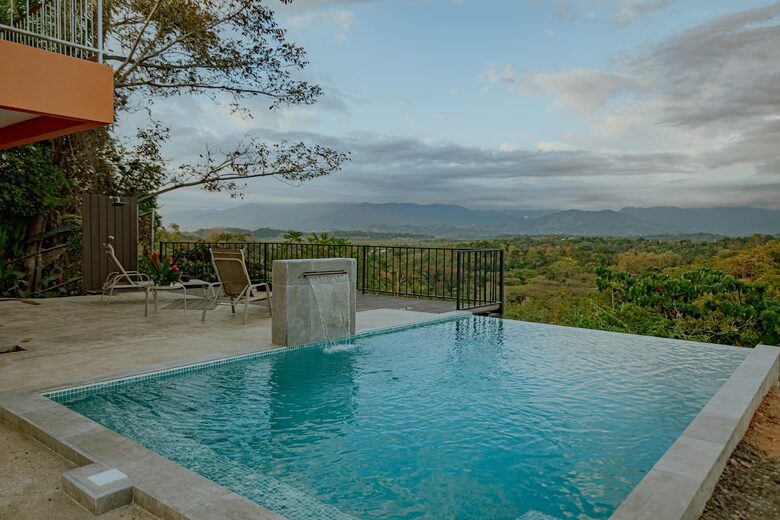 A Luxurious Sanctuary with Ocean & Mountain Views - Quepos, Costa Rica