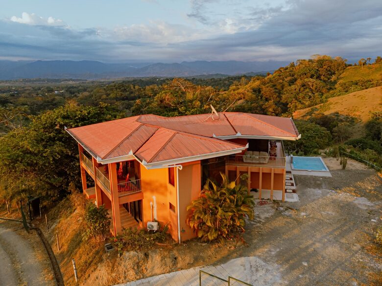 A Luxurious Sanctuary with Ocean & Mountain Views - Quepos, Costa Rica