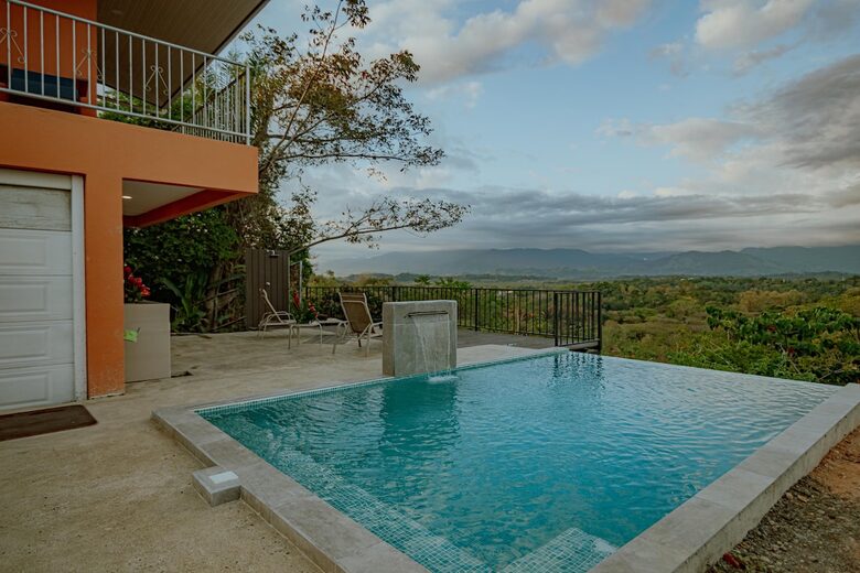 A Luxurious Sanctuary with Ocean & Mountain Views - Quepos, Costa Rica