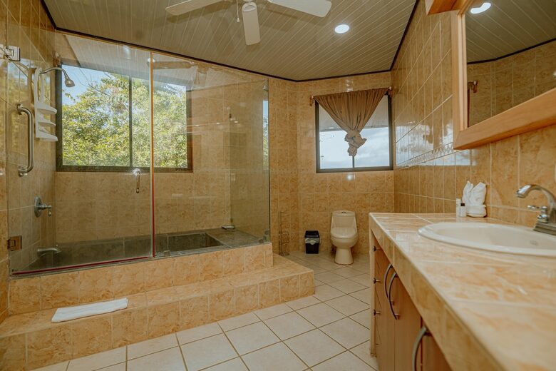 A Luxurious Sanctuary with Ocean & Mountain Views - Quepos, Costa Rica