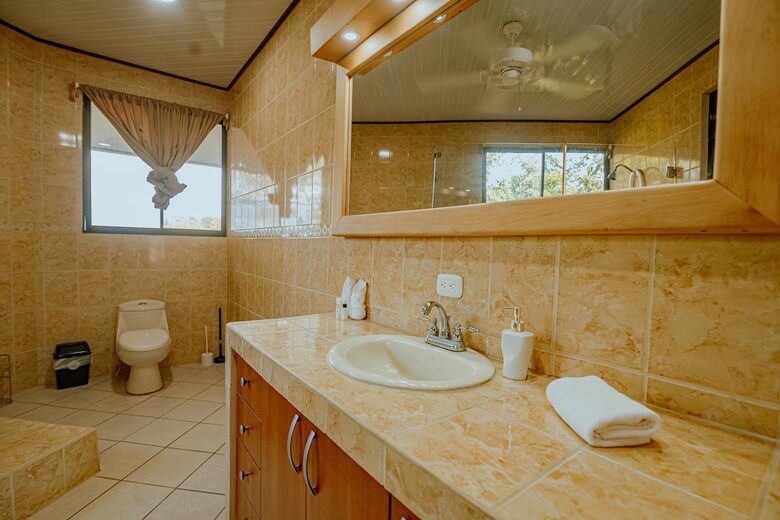 A Luxurious Sanctuary with Ocean & Mountain Views - Quepos, Costa Rica