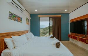 A Luxurious Sanctuary with Ocean & Mountain Views - Quepos, Costa Rica