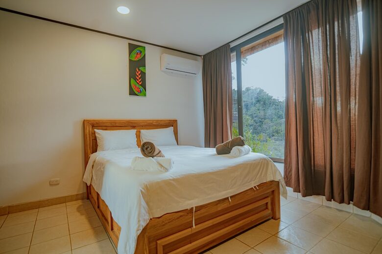 A Luxurious Sanctuary with Ocean & Mountain Views - Quepos, Costa Rica