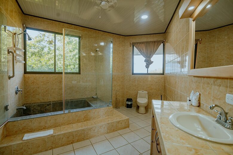 A Luxurious Sanctuary with Ocean & Mountain Views - Quepos, Costa Rica
