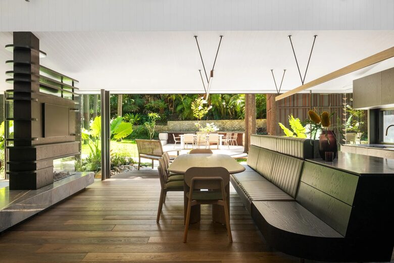 Secluded Oasis of Coastal Luxury Overlooking Bilgola Beach - Bilgola Beach, Australia