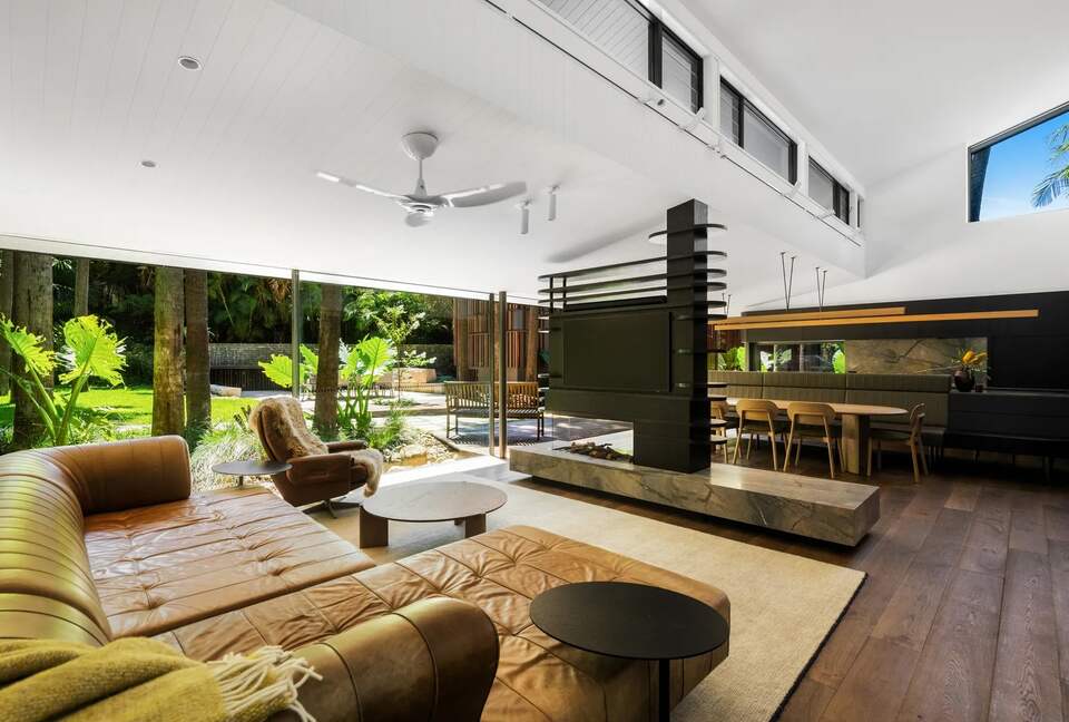 Secluded Oasis of Coastal Luxury Overlooking Bilgola Beach - Bilgola Beach, Australia