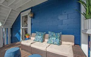 Chic Loft over The Azalea Cocktail Bar & Garden - Summerville, South Carolina
