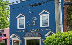 Chic Loft over The Azalea Cocktail Bar & Garden - Summerville, South Carolina