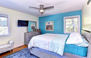 Tidal Creek Retreat: Elegance Meets Serenity - Newport News, Virginia