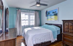 Tidal Creek Retreat: Elegance Meets Serenity - Newport News, Virginia