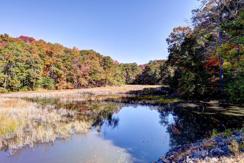 Tidal Creek Retreat: Elegance Meets Serenity - Newport News, Virginia