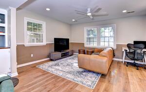 Tidal Creek Retreat: Elegance Meets Serenity - Newport News, Virginia
