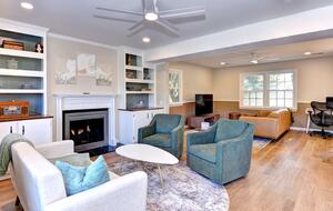 Tidal Creek Retreat: Elegance Meets Serenity - Newport News, Virginia