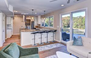 Tidal Creek Retreat: Elegance Meets Serenity - Newport News, Virginia