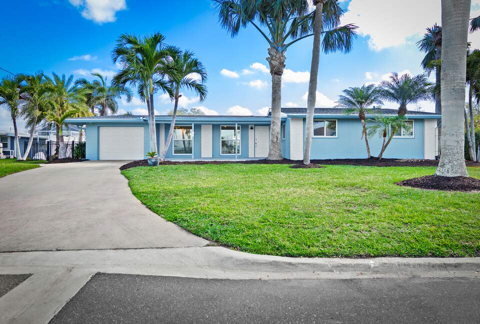 River House Retreat - Bradenton, Florida