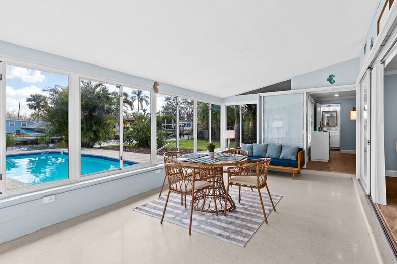 River House Retreat - Bradenton, Florida