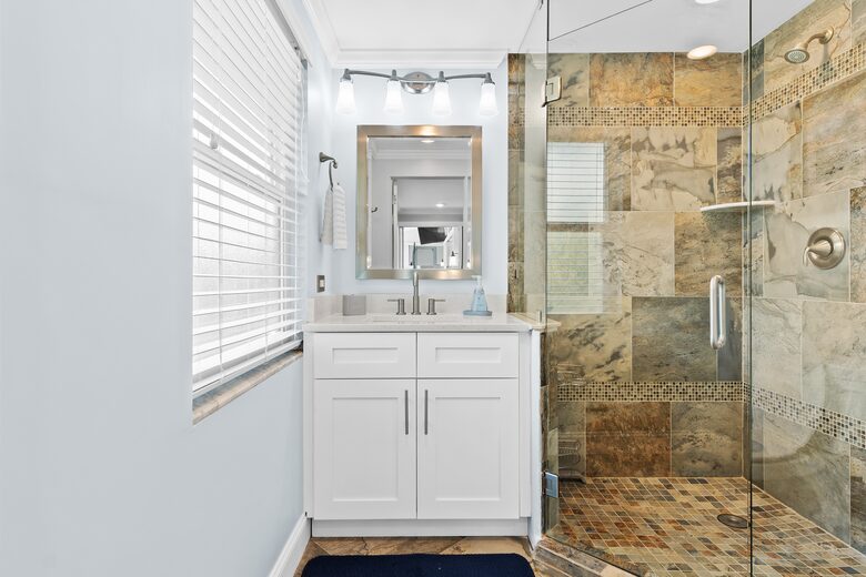 River House Retreat - Bradenton, Florida