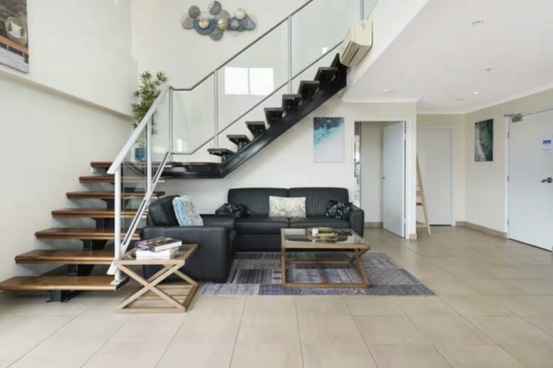 Skyline Serenity | A Two-Story Penthouse with Breathtaking Views - Darwin, Australia