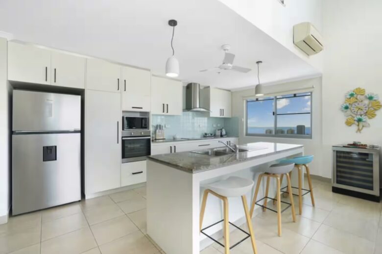 Skyline Serenity | A Two-Story Penthouse with Breathtaking Views - Darwin, Australia