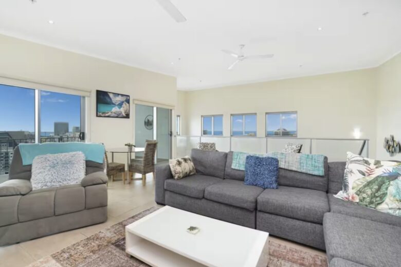 Skyline Serenity | A Two-Story Penthouse with Breathtaking Views - Darwin, Australia