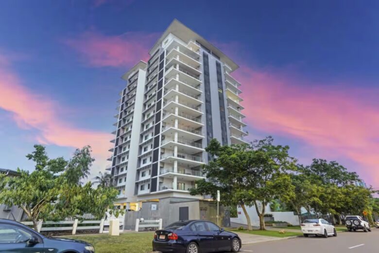 Skyline Serenity | A Two-Story Penthouse with Breathtaking Views - Darwin, Australia