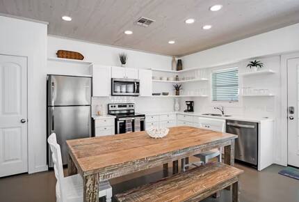 Teal by the Beach - Port Aransas, Texas