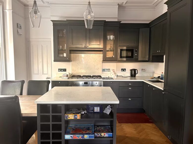 Charming Belfast Retreat in a Prime Location - Belfast, United Kingdom