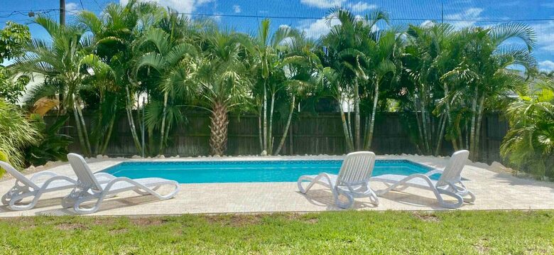Heated Salt water pool with Southern exposure
